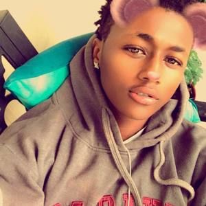 Meet your Posher, Tray